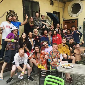  Hostel Grandio Party